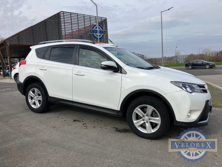 TOYOTA RAV 4 Rav4 2.0 D-4D 2WD Active 2.GAZDÁS-VÉGIG SZERVIZELT-EXTRÁS!!!!